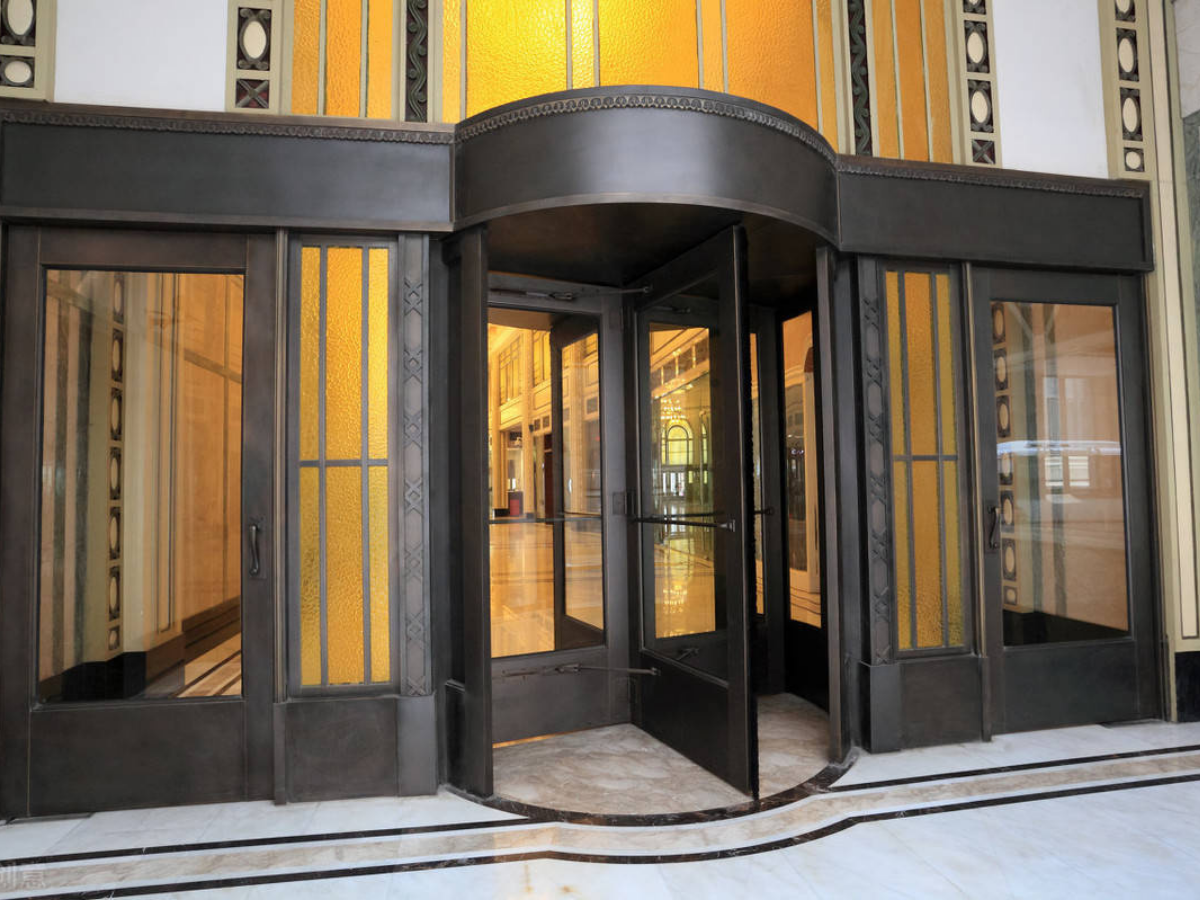 Revolving Door 5