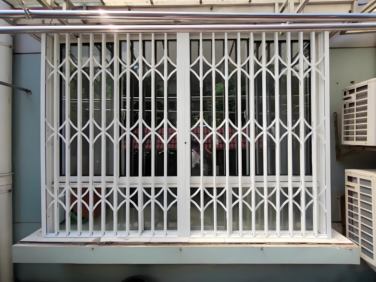 Burglar-Proof Window 2
