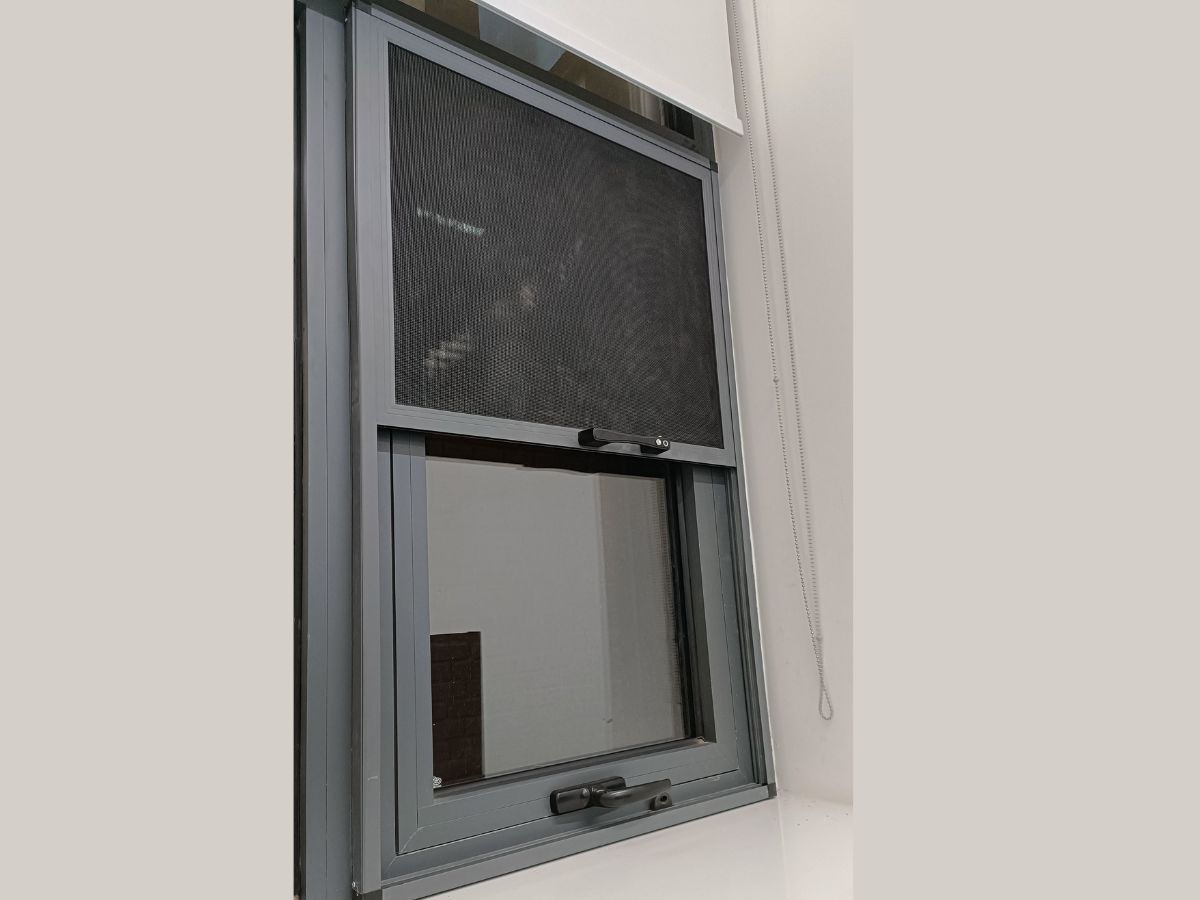 Integrated Screen Window 4