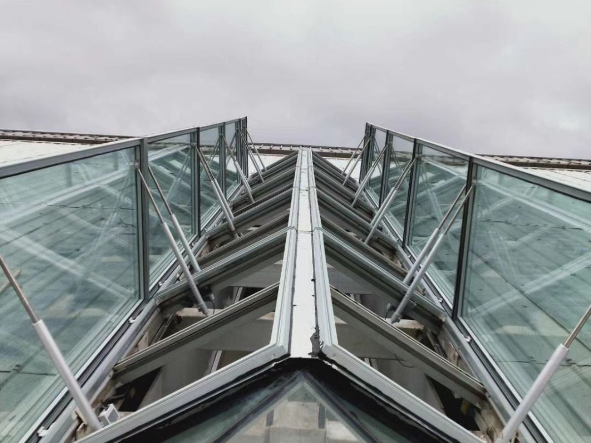 Roof Window 8