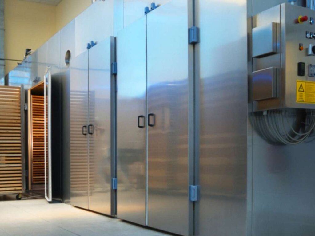 Top 9 Door Types for Commercial Kitchens 6
