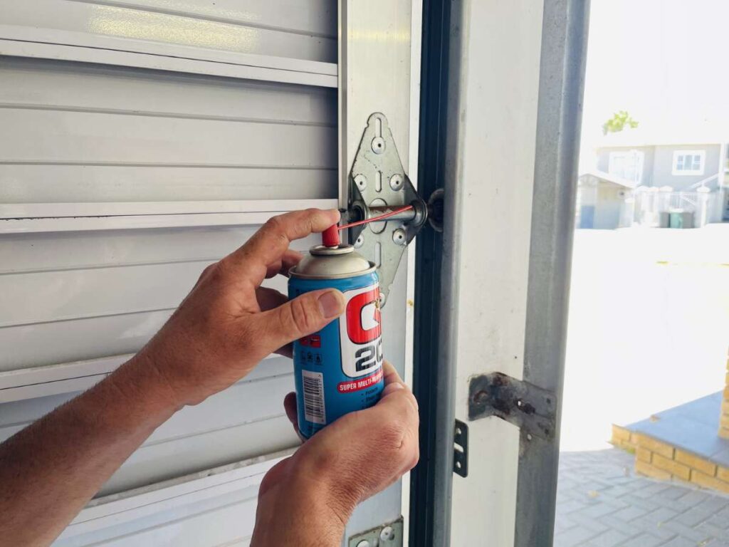 A Quick Guide to Commercial Sectional Doors 6