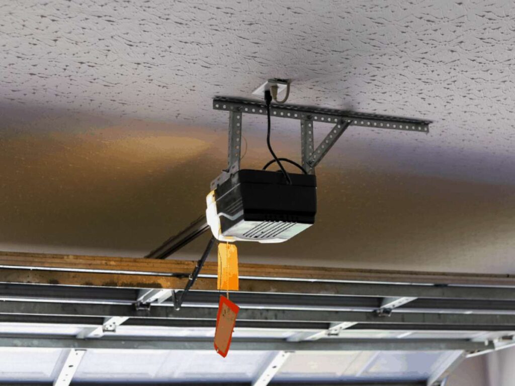 Garage Door Chain vs Belt Drive: What's the Real Difference? 3 Garage Door Chain vs Belt Drive: What's the Real Difference? 3