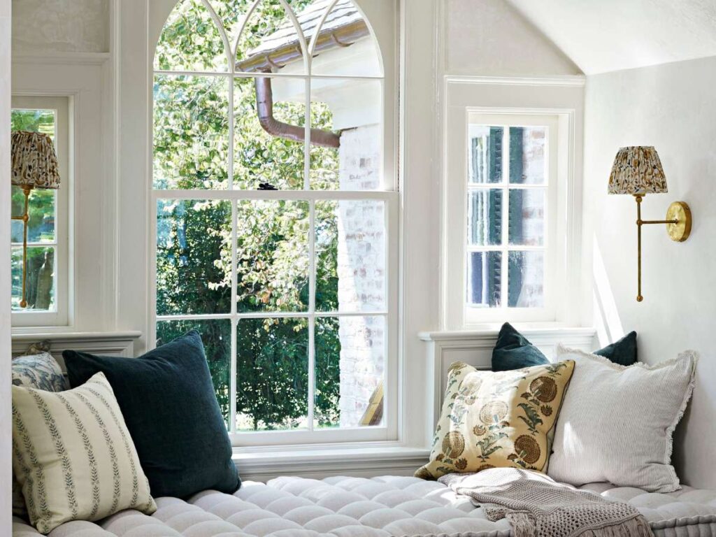 Garden Window vs Bay Window: What’s the Real Difference? 36
