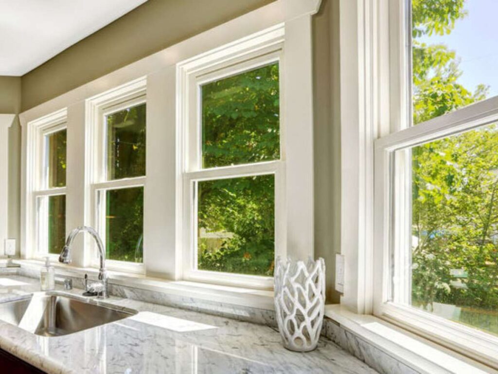 Double Hung vs Single Hung: What’s the Real Difference? 2 Double Hung vs Single Hung: What’s the Real Difference? 2