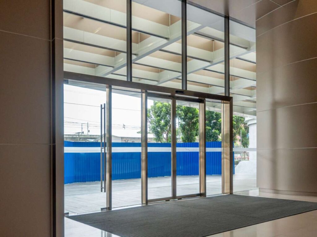 Automatic Doors for Manufacturing: A Step-by-Step Guide 4