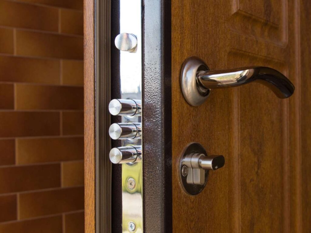 Commercial Door vs Residential Door: What’s the Real Difference? 6 Commercial Door vs Residential Door: What’s the Real Difference? 6