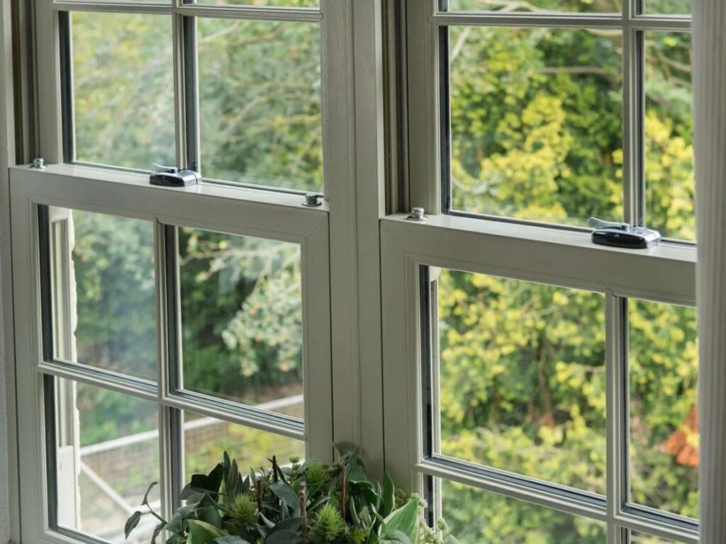 Your Guide to Commercial Sliding Windows 3