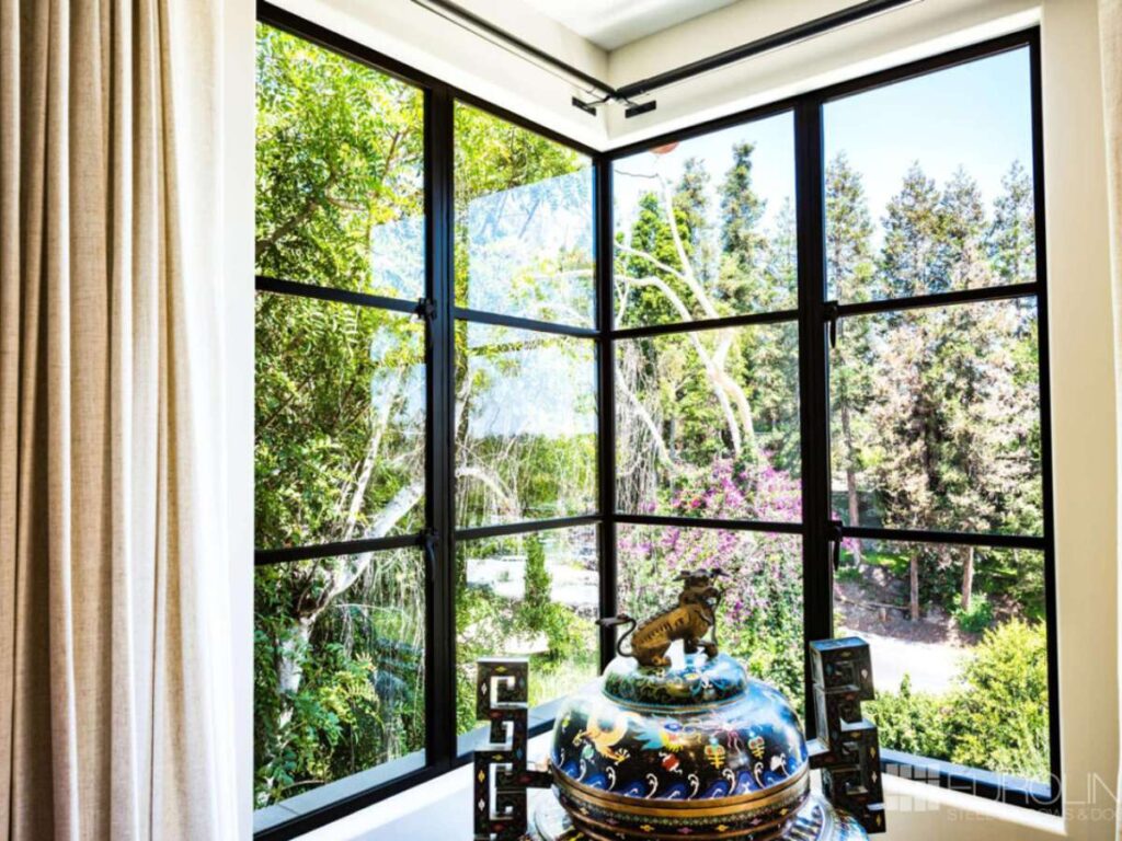 Commercial Steel Windows: A Buyer's Guide 1