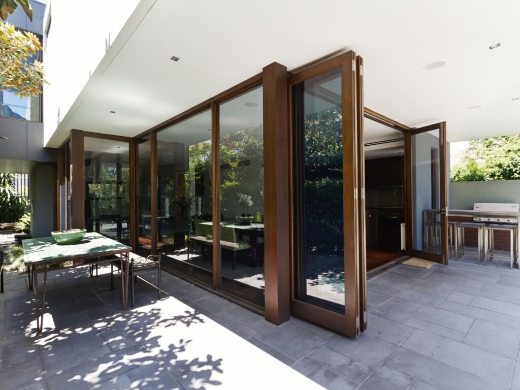 8 Guesthouse Door Ideas 5
