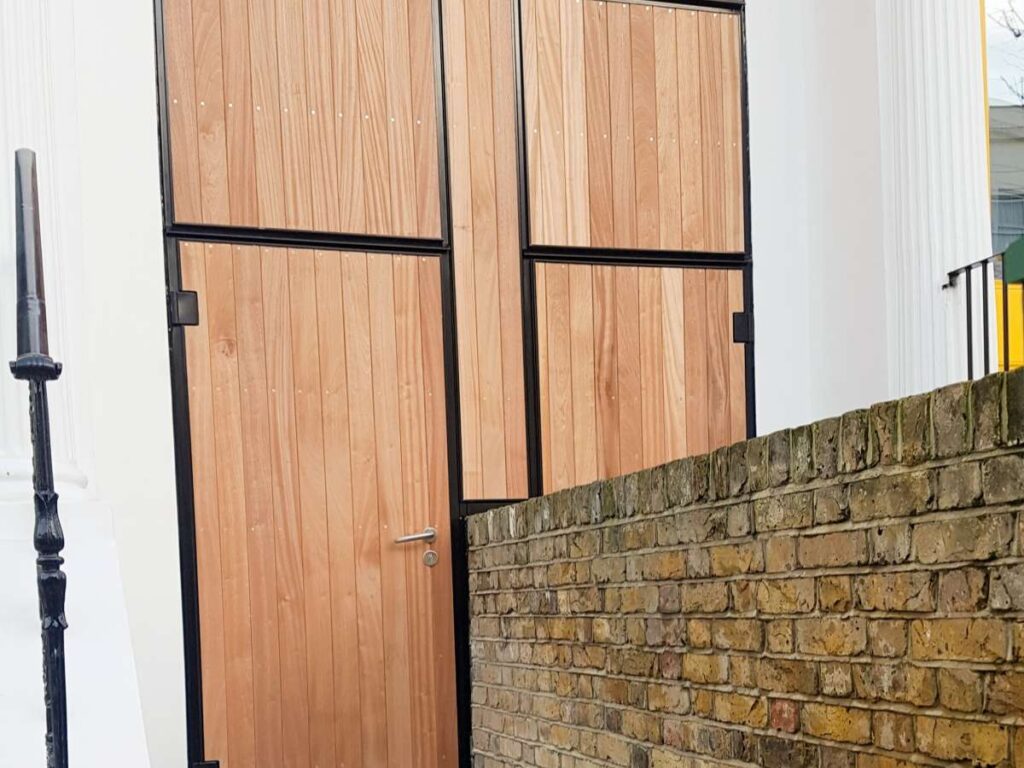 10 Types of Hotel Front Door 8