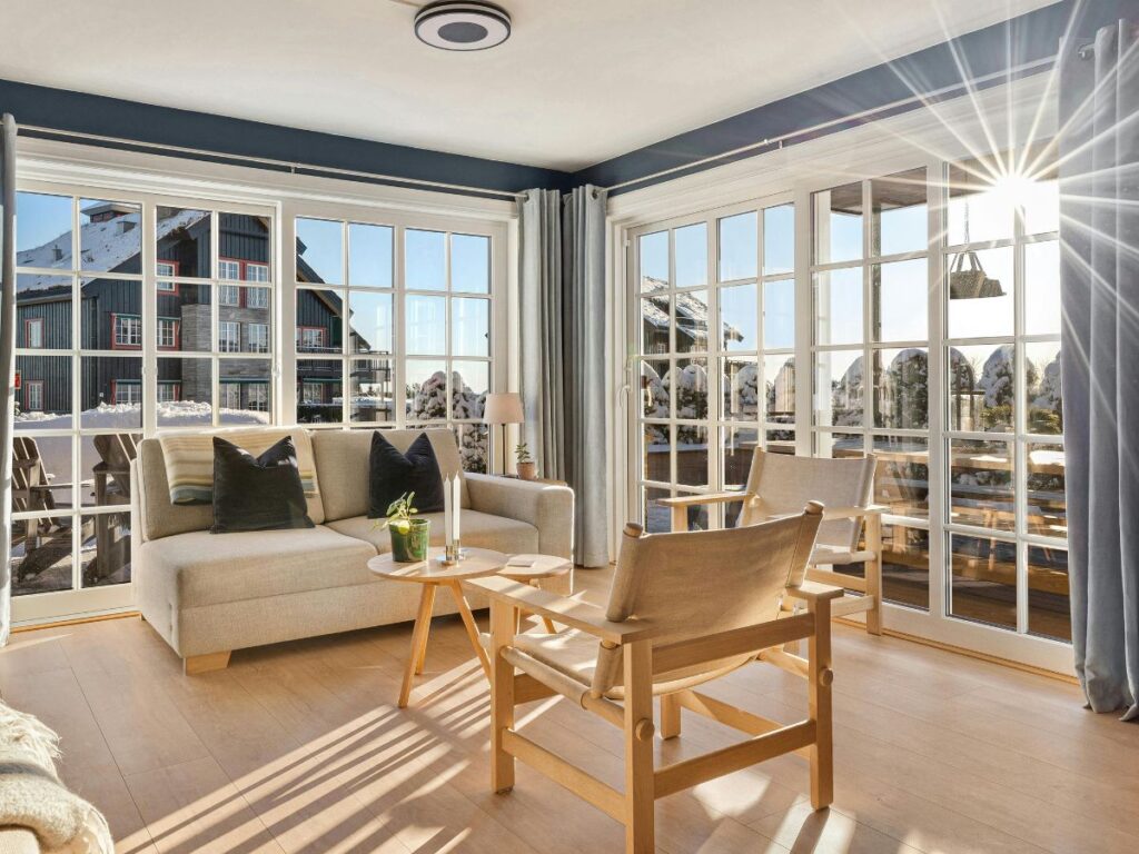 How Do Energy Efficient Windows Work? 1 How Do Energy Efficient Windows Work? 1