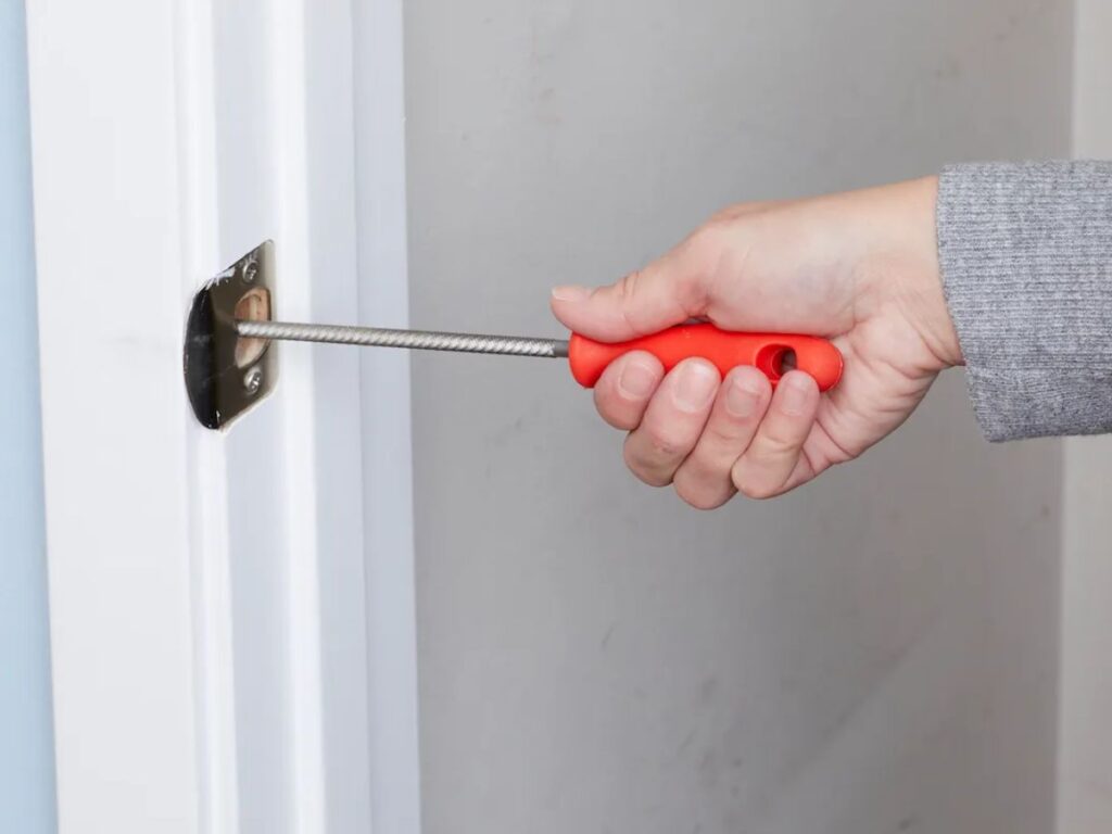 How to Adjust Commercial Door in 8 Simple Steps 4 How to Adjust Commercial Door in 8 Simple Steps 4
