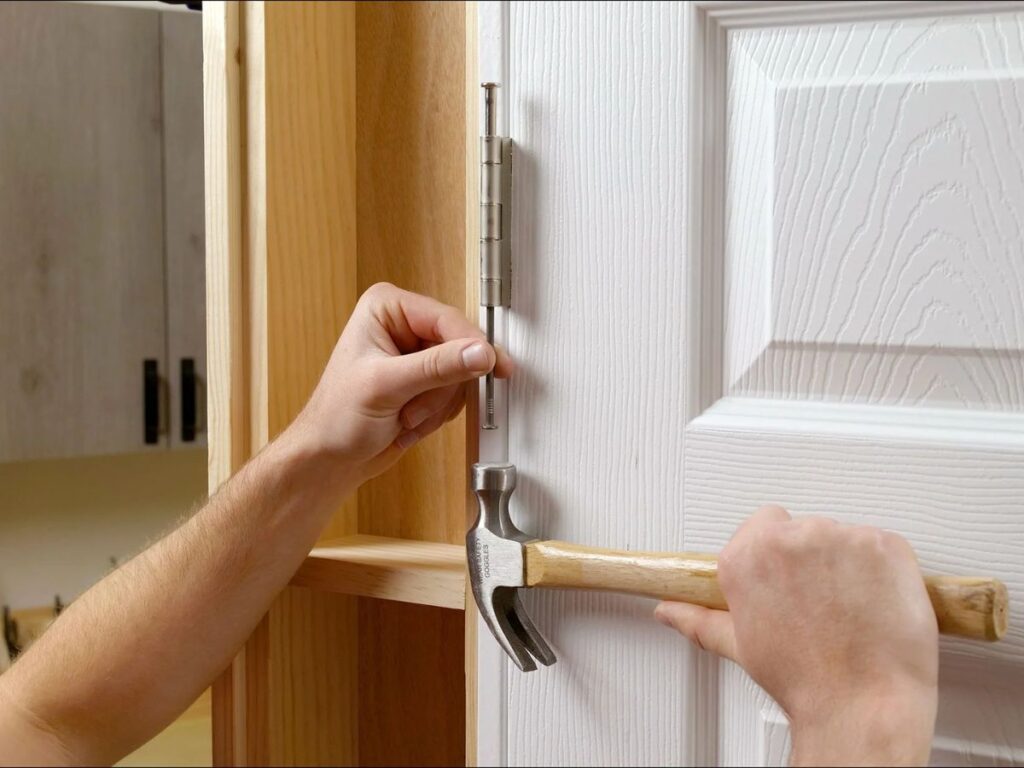 How to Stain a Front Door? 13