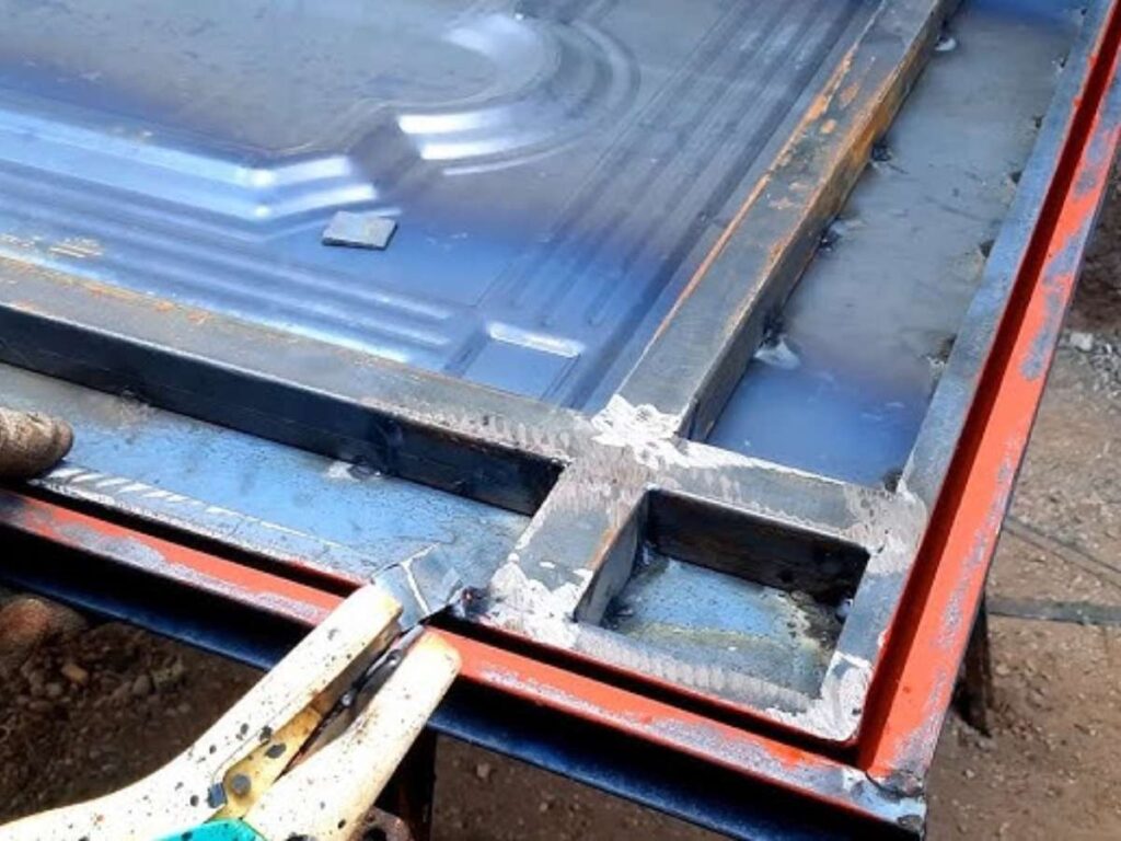 Metal Door Manufacturing Process: Step-by-Step Guide 4