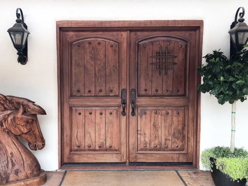 10 Types of Villa Door Designs 4 10 Types of Villa Door Designs 4