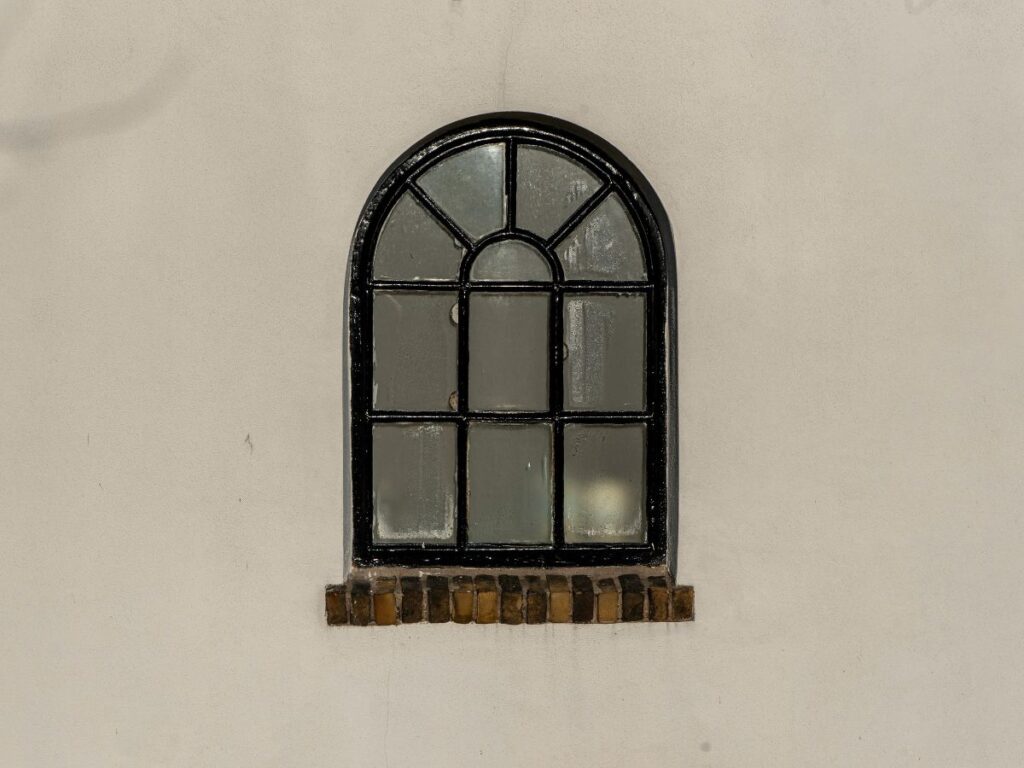 Top 10 Villa Window Design Ideas 4