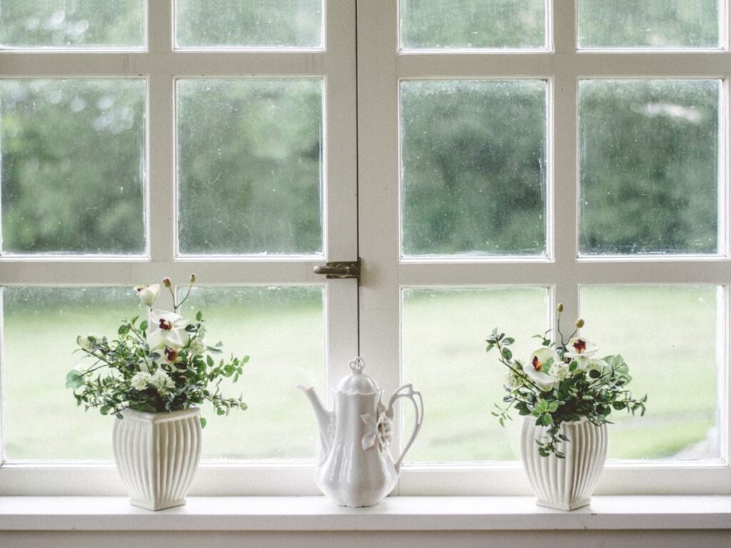 What Is a Double Hung Window? 3