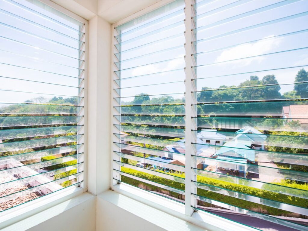 What Is a Jalousie Window? 1